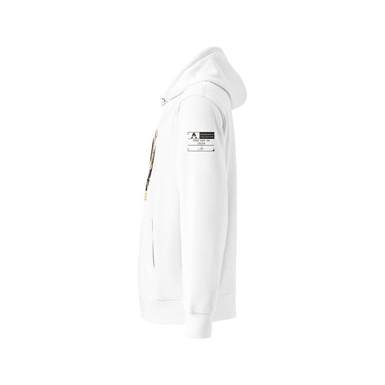 Sweat à capuche unisexe blanc, vu de profil et portant l'étiquette de la collection "Ignorance" aux couleurs terrestres