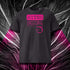 T-shirt unisexe anthracite, vu de face et portant le design "Mytho Original" en version anglaise et coloré en magenta