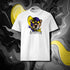 T-shirt unisexe blanc, vu de face et portant le design "Abstraction 3" coloré en noir et jaune soleil