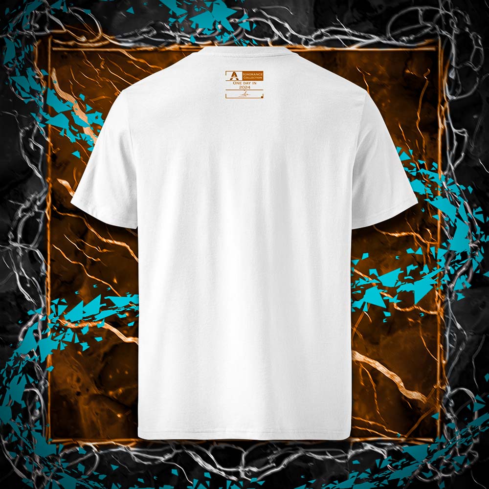 T-shirt unisexe blanc, vu de dos et portant l'étiquette de la collection "Ignorance" coloré en mandarine