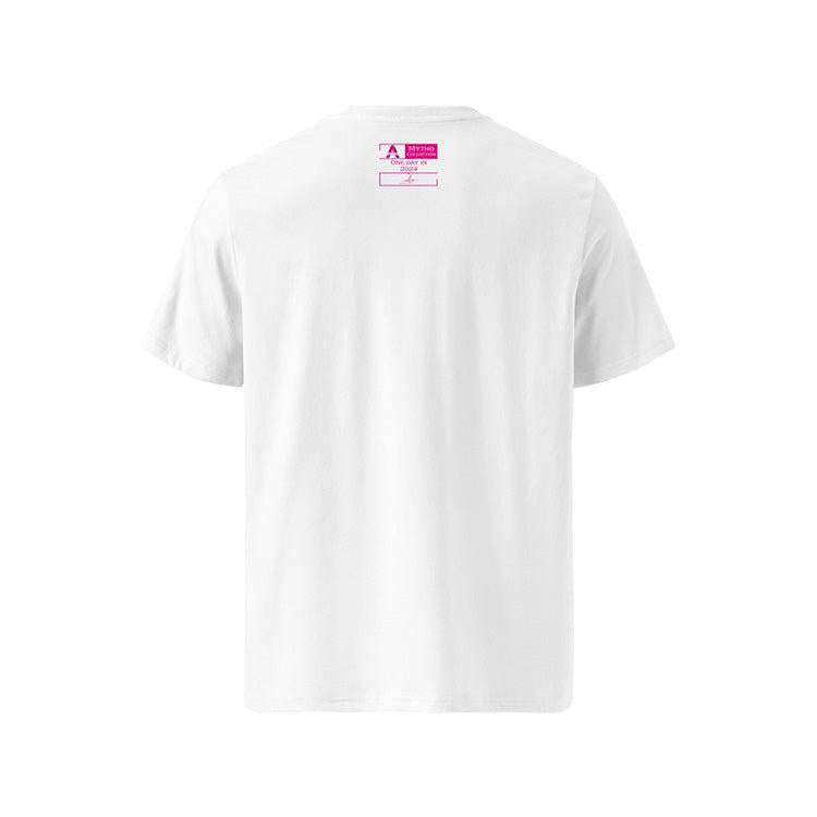 T-shirt unisexe blanc, vu de dos et portant l'étiquette de la collection "Mytho" coloré en magenta