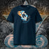 T-shirt unisexe french navy, vu de face et portant le design "Abstraction 2" coloré en blanc craie et cyan