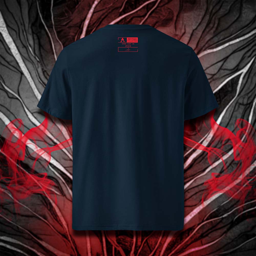 T-shirt unisexe french navy, vu de dos et portant l'étiquette de la collection "Mytho" coloré en rouge écarlate