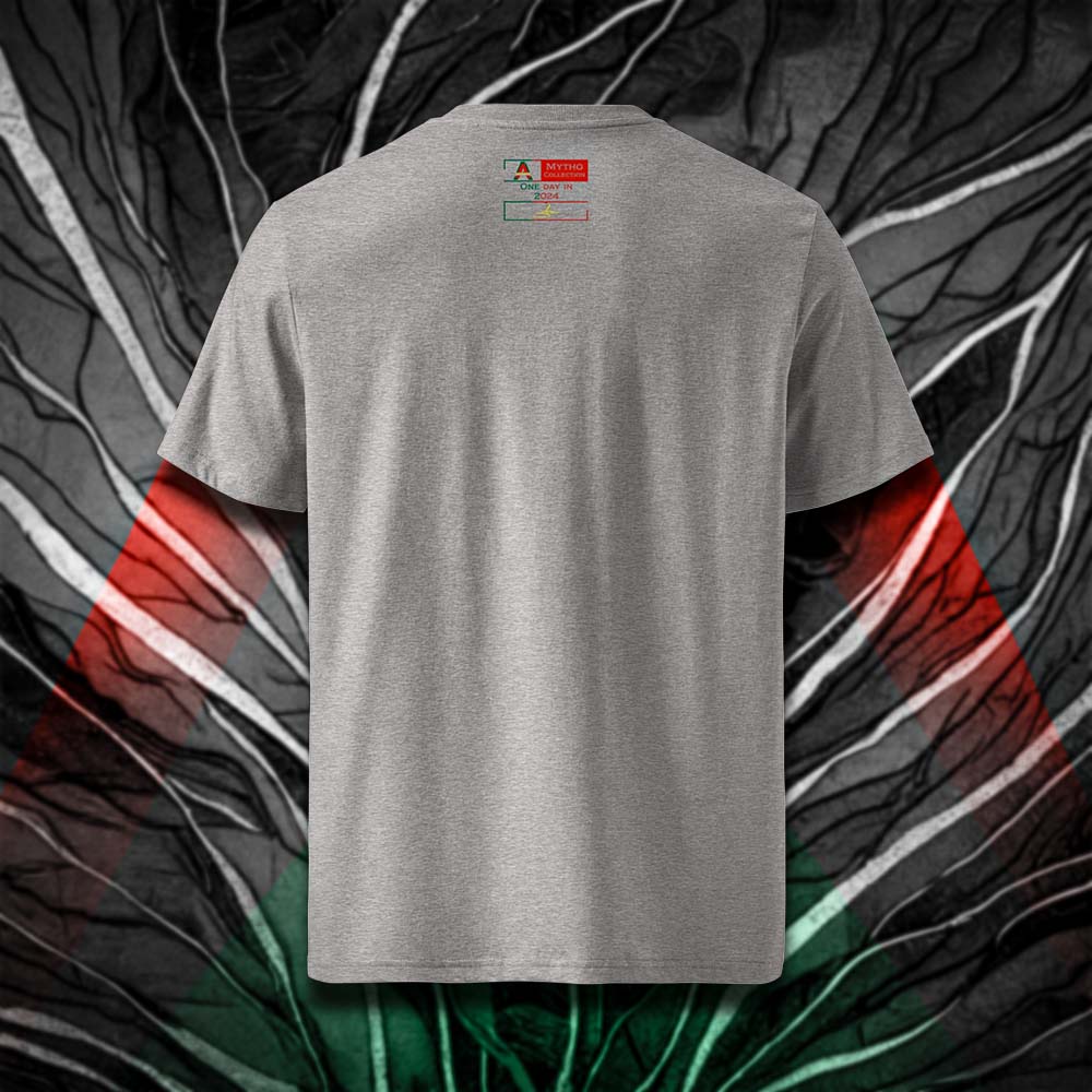 T-shirt unisexe gris clair, vu de dos et portant l'étiquette de la collection "Mytho" aux couleurs du Portugal