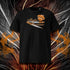 T-shirt unisexe noir, vu de face et portant le design "Mytho Culinaire" coloré en mandarine