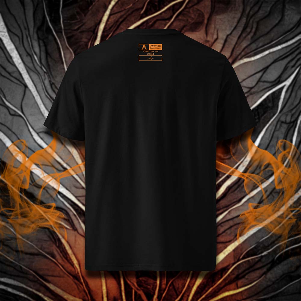 T-shirt unisexe noir, vu de dos et portant l'étiquette de la collection "Mytho" coloré en mandarine